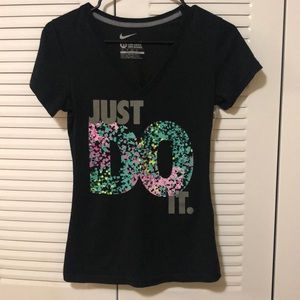 🔥 NIKE T SHIRT SLIM FIT 🏃‍♀️ 🔥